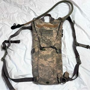 Camelbak Camo print Maximum Gear Thermobak 3 liter 100oz Hydration System